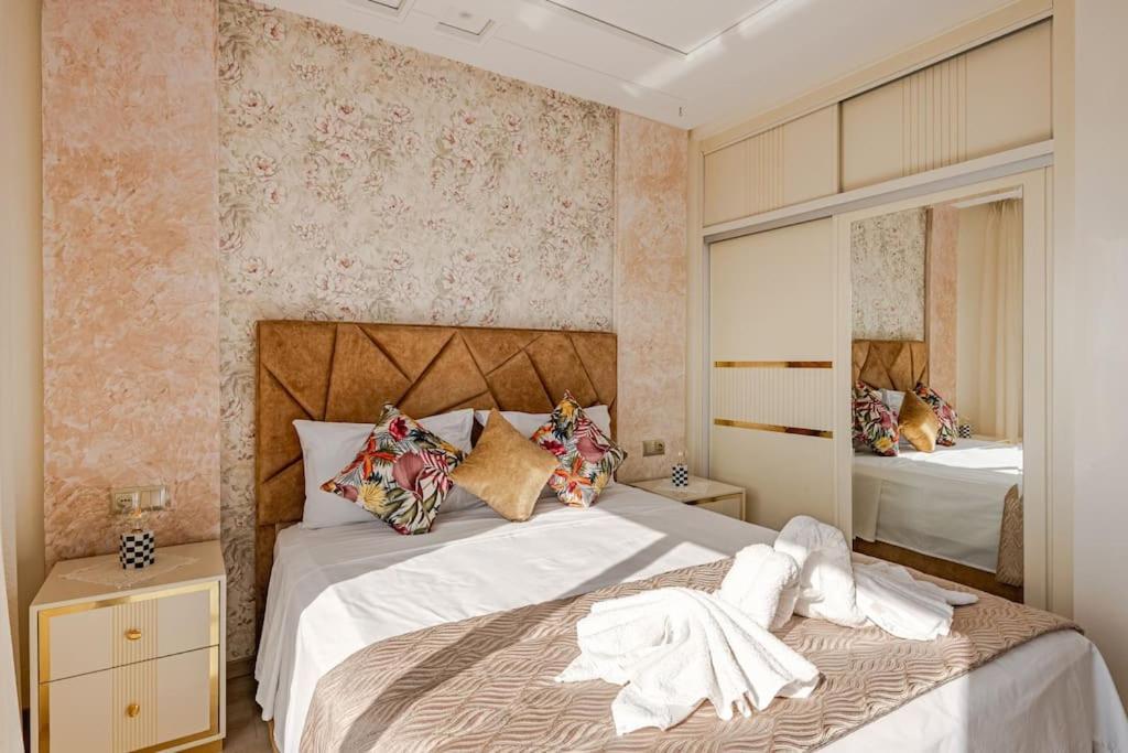 Royale Duplexe Pleine Centre Tanger Apartment Екстериор снимка