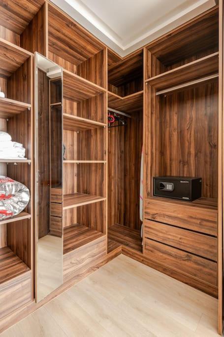 Royale Duplexe Pleine Centre Tanger Apartment Екстериор снимка
