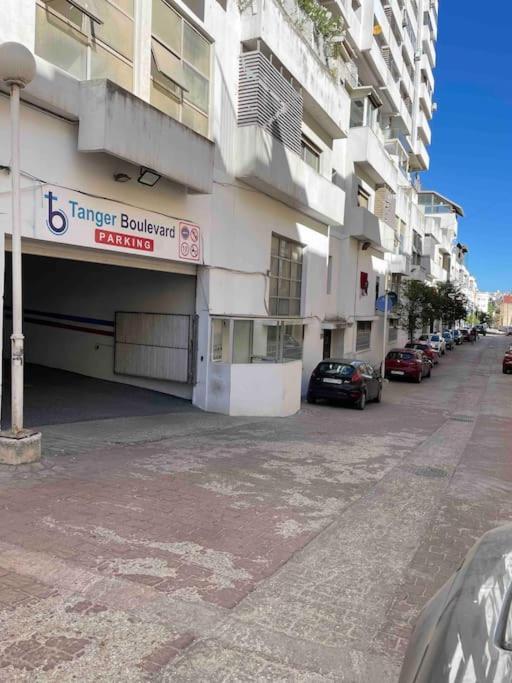 Royale Duplexe Pleine Centre Tanger Apartment Екстериор снимка
