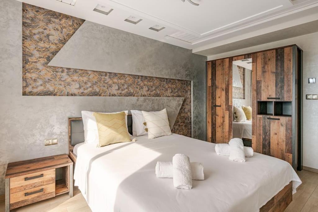 Royale Duplexe Pleine Centre Tanger Apartment Екстериор снимка